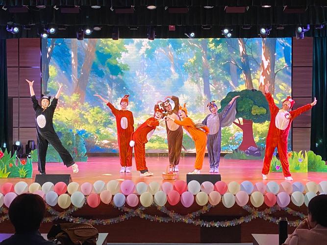 我校婴幼儿托育服务与管理专业举办第五届童话剧展演暨"活教育"审美化